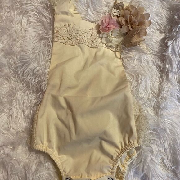 Baby Girl Boutique 6-9M Cute Romper - Picture 1 of 5
